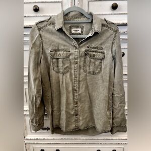 *NEW* EXPRESS Silky Soft Twill Boyfriend Shirt | Small | Olive Green